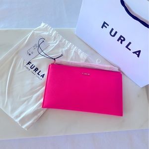 FURLA Classic XL Envelope